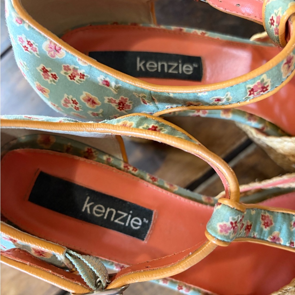 Kenzie Lyric Floral T-Strap Platform Heel - Picture 9 of 9